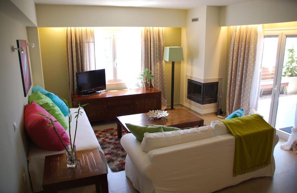 Astrolabe Hotel Khrónia Quarto foto